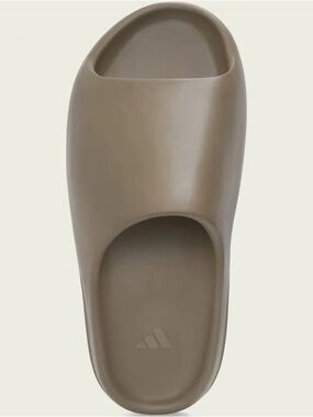 Yezzy Earth Brown Slides